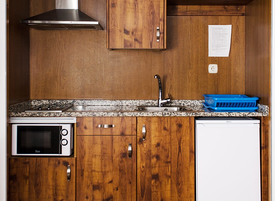 REFORMAS , PRÓXIMA DISPONIBILIDAD DE HABITACIÓN CON COCINA DE 6 PLAZAS