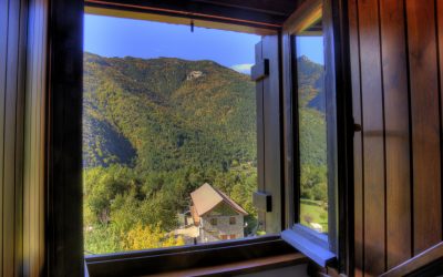 Camping excepcional para maravillarse de las vistas y el entorno. Borda Bisaltico en Valle de Hecho. Pirineo Aragonés.