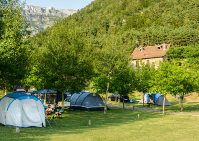 Camping Familiar Borda Bisaltico. Valle de Hecho. Pirineo Aragonés